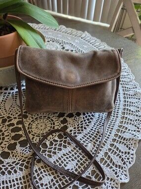 VICTORIA LEATHER Co. Made In USA 🇺🇸 Brn. Flap Crossbody Bag. 🤎💛